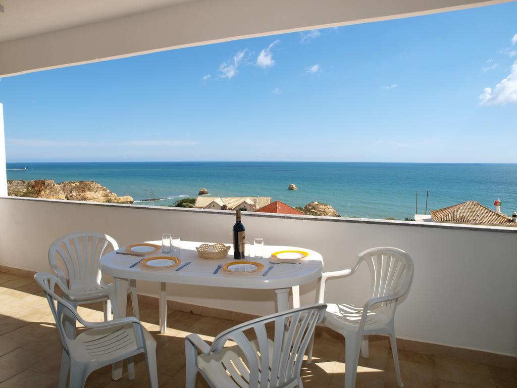 Rocha Praia Mar Beach Front Line Bay Portimão Dış mekan fotoğraf